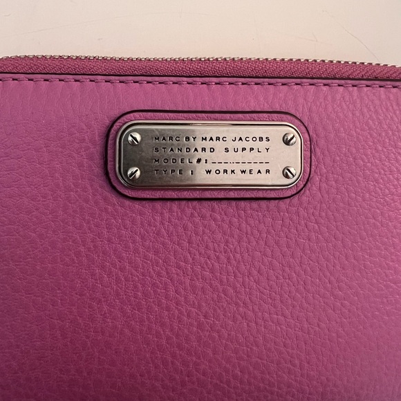 Marc by Marc Jacobs wristlet wallet clutch. Violet purple. Barely used - Picture 2 of 5
